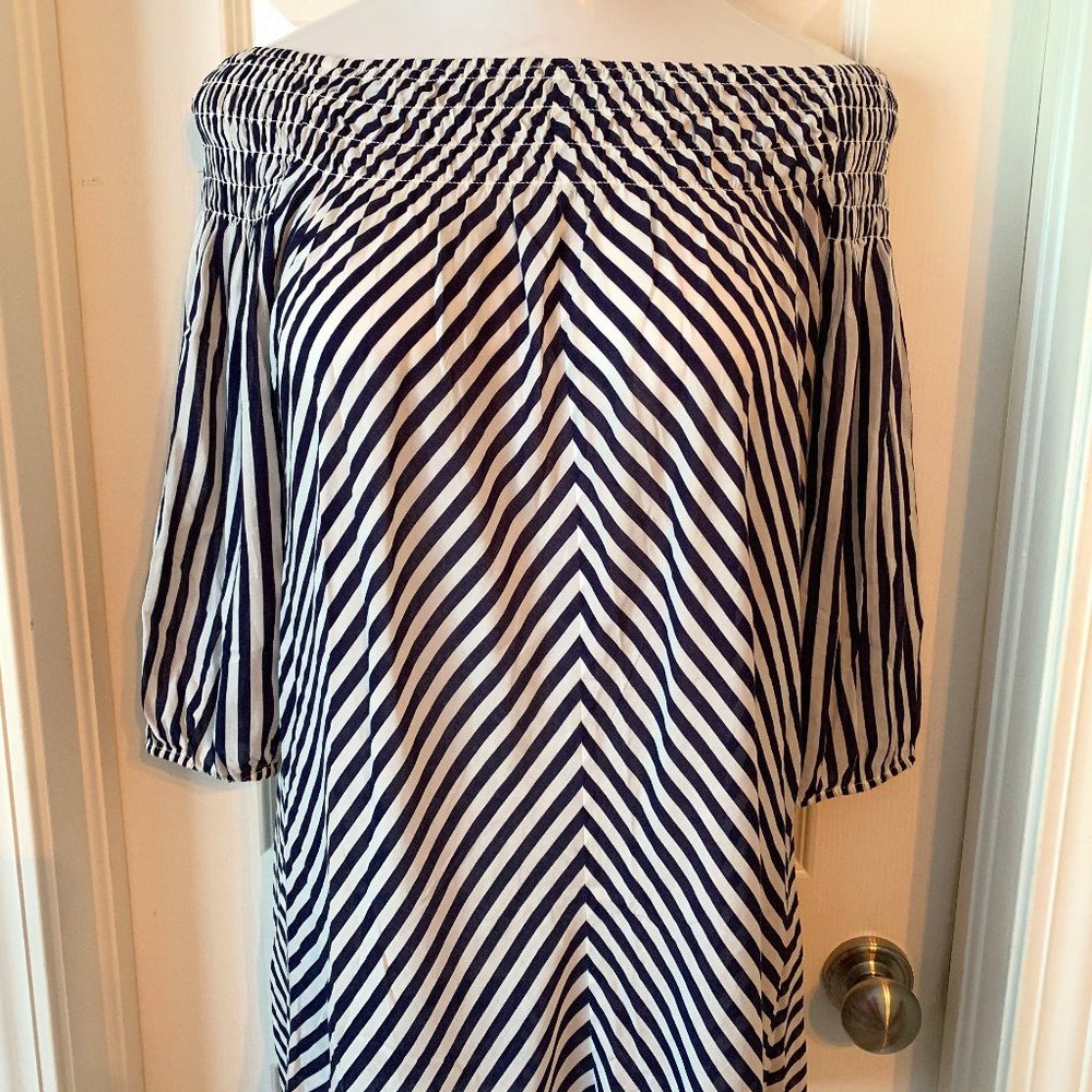 Lightweight off the shoulder top Size S